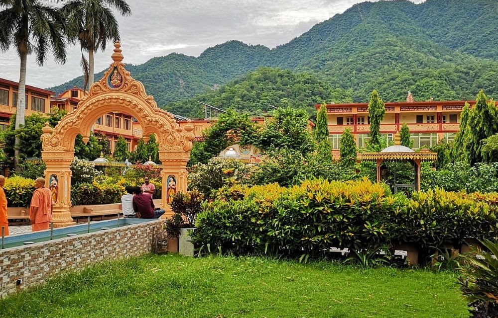 Aloha Apartment by Alka Attraction Pictures