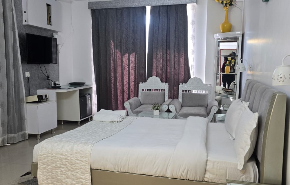 Aloha Apartment by Alka