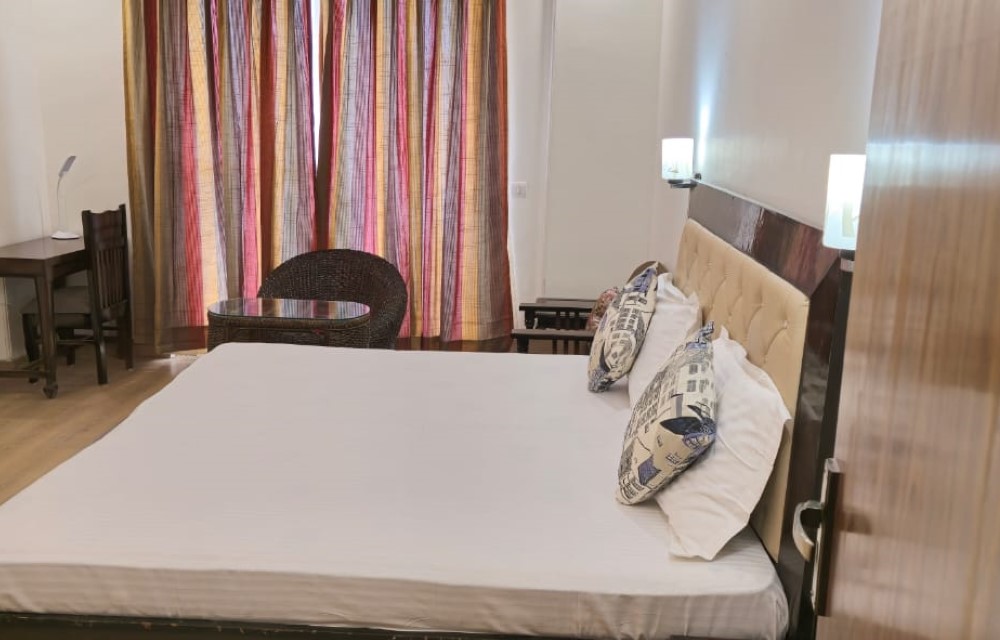 Aloha Apartment by Alka