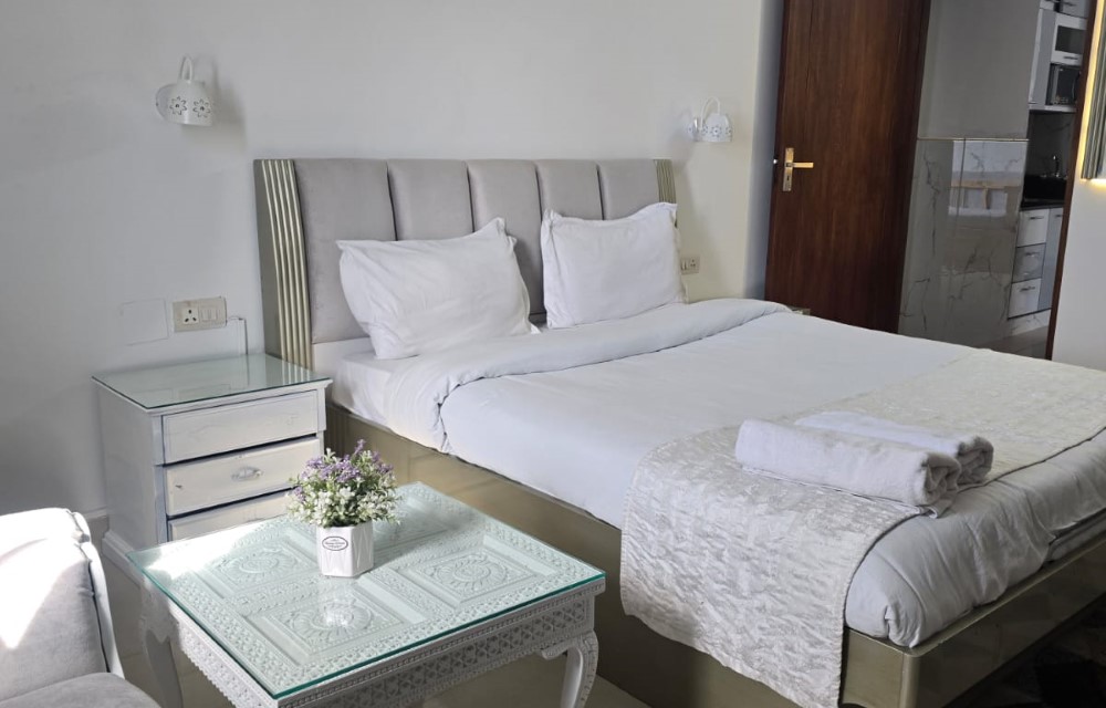 Aloha Apartment by Alka