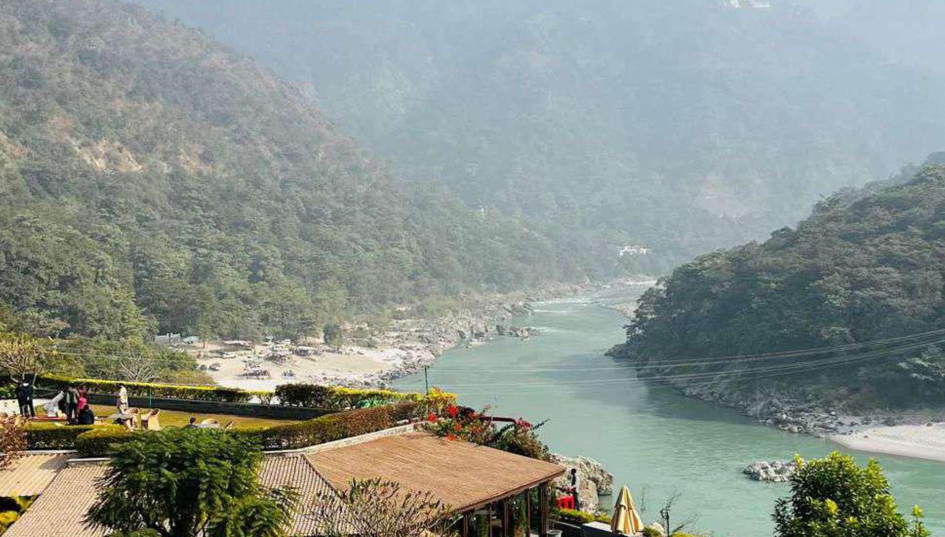 Aloha Apartment by Alka