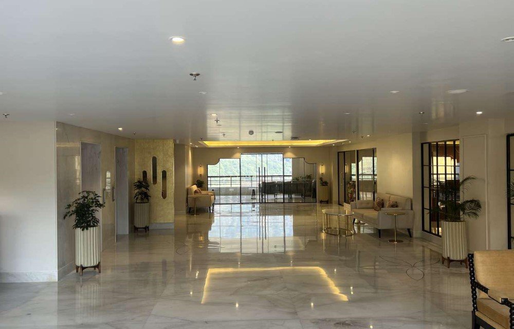 Aloha Apartment by Alka